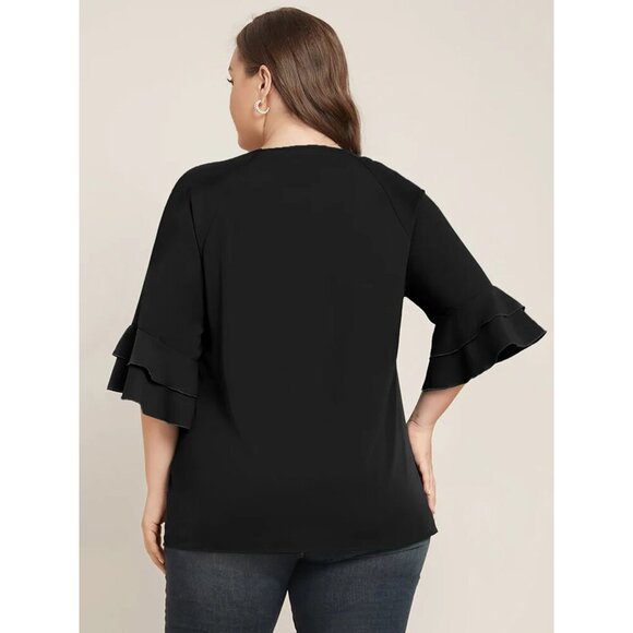 NWT BloomChic Plain Ruffle Tiered Round Neck Blouse Size 10/M - Picture 3 of 4